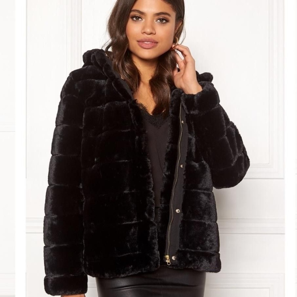 Faux Fur Jacket - Samsoe Samsoe - New without tags